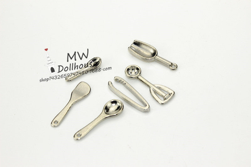 Miniature food play scene model